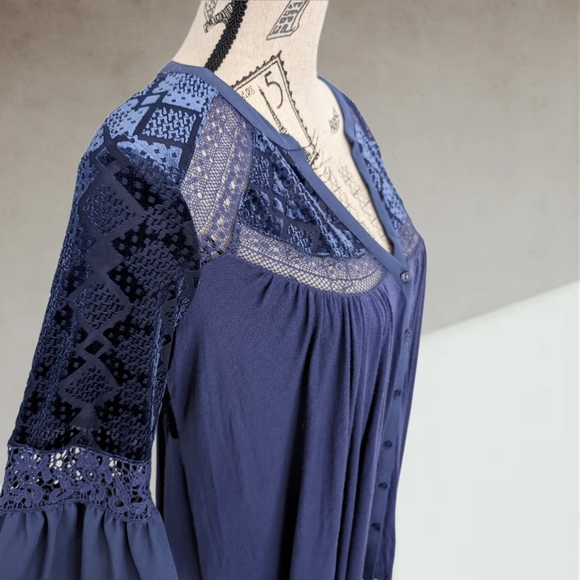 Victorian sleeve loose fit blouse - Picture 8 of 11